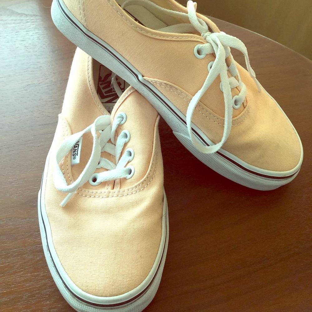 PEACH VANS